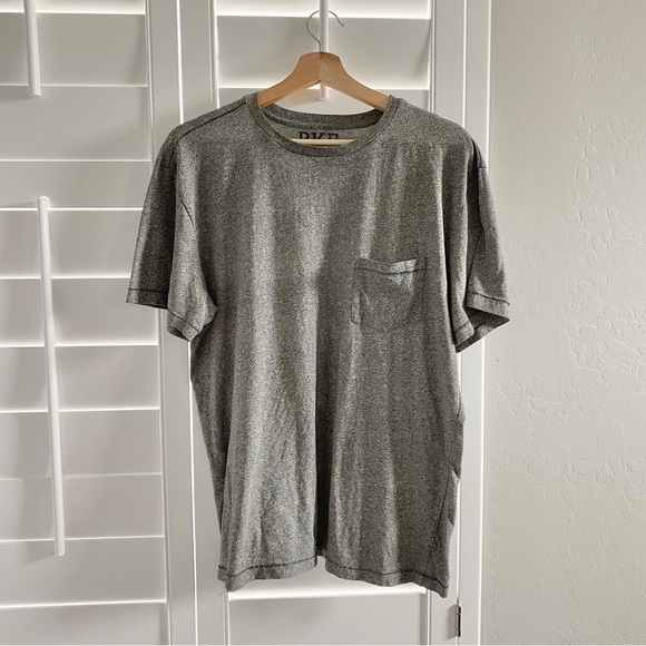 BKE Other - BKE Gray Short Sleeve Soft Men’s Tee, size XL with front chest pocket, crew neck